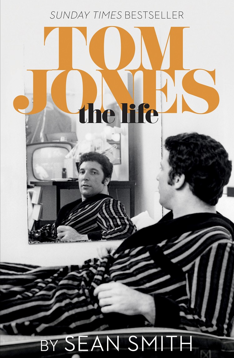 Книга Tom Jones - The Life из серии , созданная Sean Smith, может относится к жанру Биографии и Мемуары. Стоимость электронной книги Tom Jones - The Life с идентификатором 39821841 составляет 323.41 руб.